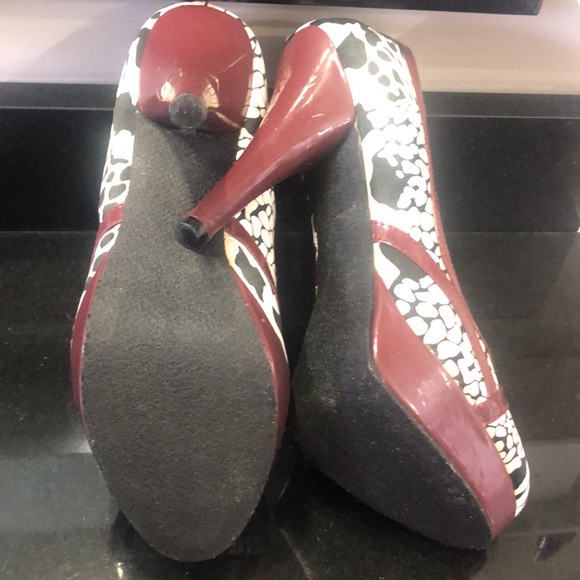 Madden girl animal print 5” heels in excellent condition. US size 8 - Picture 7 of 10